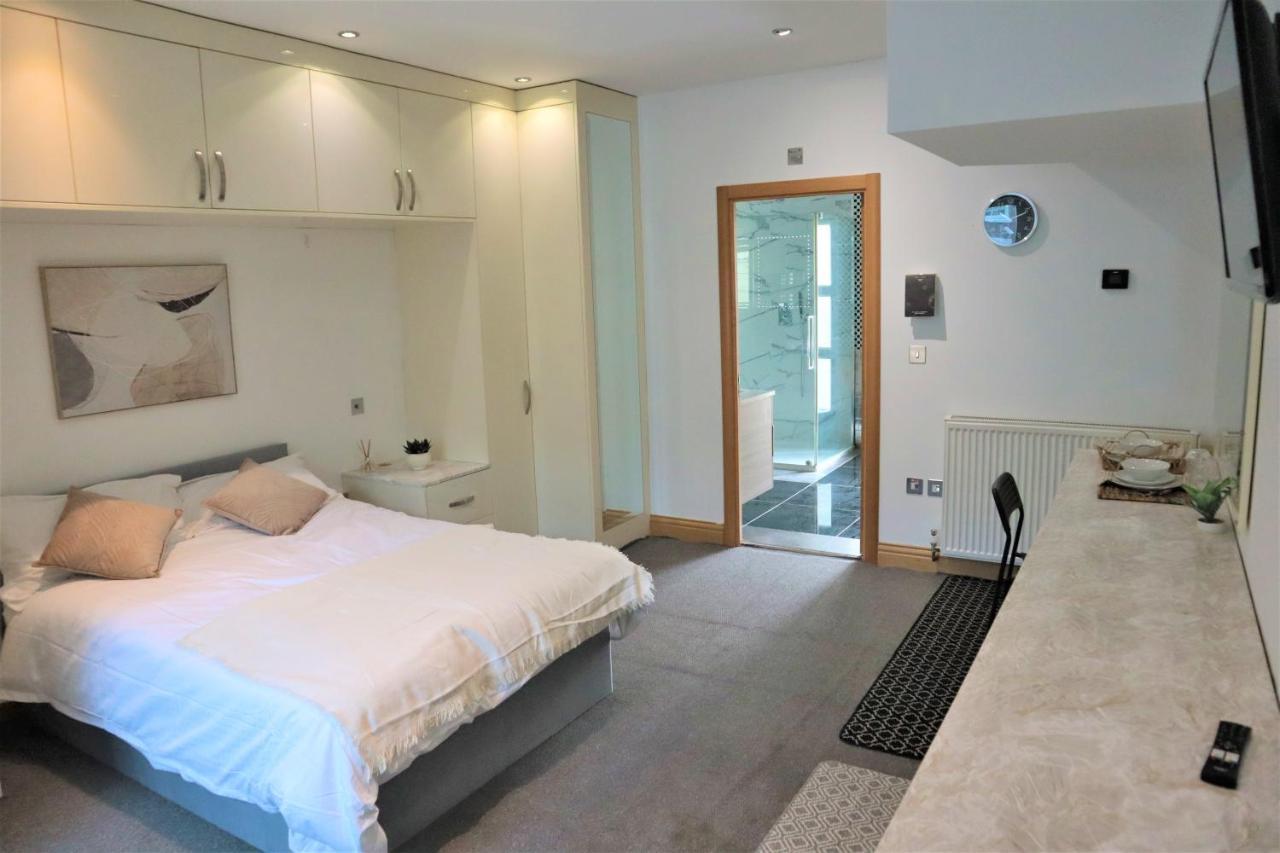 Camden Guest house *
